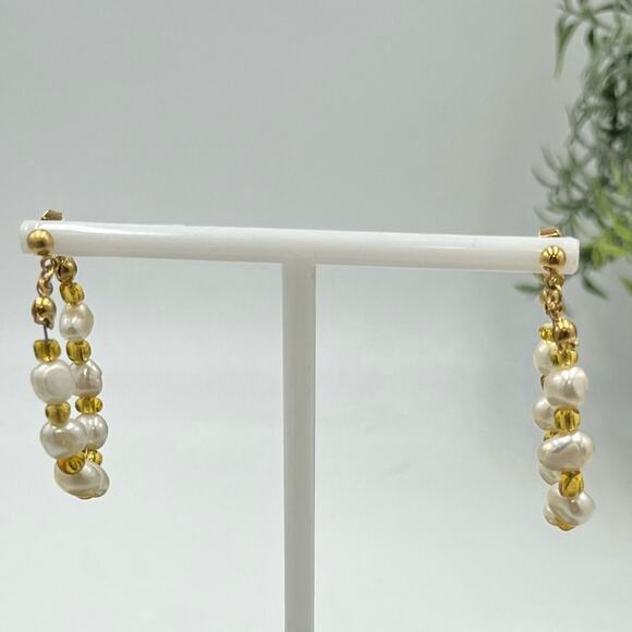 Amber Sceats White
Freshwater Baroque Pearl Dangle Hoop Earrings Front Back New - Picture 2 of 9